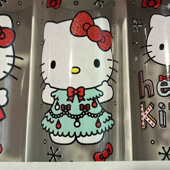 🎄 HELLO KITTY GLASSWARE SET of 4/ retail $60 - Picture 4 of 8